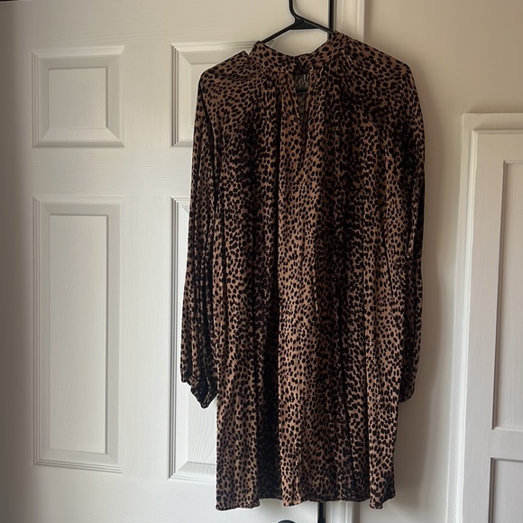 H&M Size 8 Shift Dress - cheetah print - Picture 2 of 2